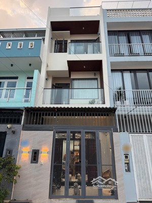 bán nhà đẹp 3 tầng sân thượng đường ngô chí quốc phường bình chiểu tp thủ đức tp hcm