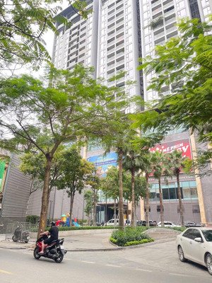 đầu tư kinh doanh gara ô tô dân xây- ô tô tránh full nội thất -vip ba đình