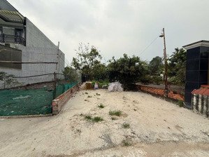 đất rộng 173,1m2(ngang 6m),gần kdl hố lang,tân bình ,tp dĩ an