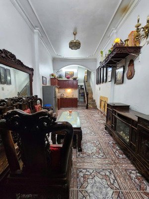 cho thuê nhà 536 minh khai, 33mx4 tầng, 13 triệu/th, 3 ngủ, 3 wc, full nội thất, cổng timescity.