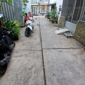 5 tỷ 700 thương lượng, nhà 2 tầng 2 mặt tiền, đường 6 mét, diện tích : 4 x 16