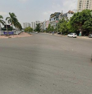 cần bán căn nhà c4 mtkd tại vũ tông phan - 5x20 - ctxd 1h 5t - giá 24 tỷ còn thương lượng