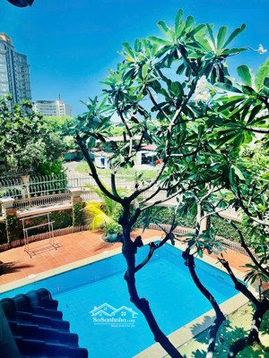 cho thuê villa có hồ bơi ngay khu biệt thự ngọc tước thiết kế thoáng mát mẻ viber hội an