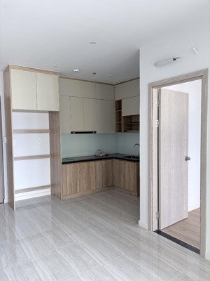 căn 1pn1wc 6tr5, sẵn bếp, hút mùi, máy lạnh, cọc 10tr, nhà mới 99%