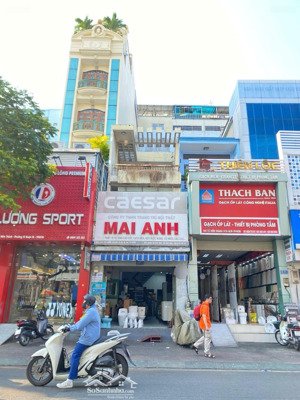 siêu phẩm mt tô hiến thành, phường 14, quận 10.
- diện tích: 4.1 x 23.35m, nở hậu 4.12m
- giá 27.5t