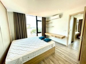 cực kỳ hiếm, apartment view hồ tây, 3 thoáng, ô tô, 50m ra hồ tây, doanh thu 5 tỷ / năm.