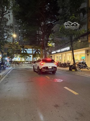 bán mặt tiền kdc cao lỗ-4tâng-đường 12m-lề 3m-ngang 4m x 14m-sát vách parcmall