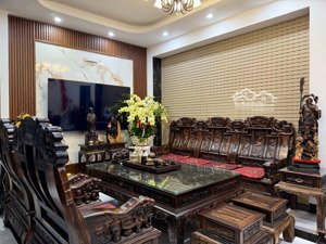 trần khát chân ô tô đỗ cửa 42m 5 tầng thang máy 15.tỷ