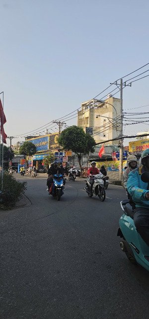 nhà bán mặt tiền đình phong phú, p. tăng nhơn phú b, ngang 4.5m, dt 136m, giá 16.2 tỷ, vị trí vip!