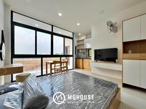 khai trương căn hôn ban công, cửa sổ gần ga t3, etown tân bình full nội thất mới 100%