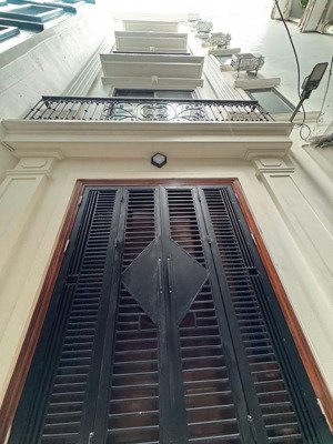 chủ giảm chào gần 1 tỷ bán gấp nhà đội cấn 45m2 thang máy 15m ra phố