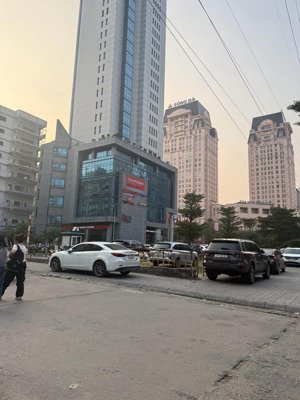 bán gấp biệt thự kđt mễ trì, nam từ liêm, 181m 5 tầng, mặt tiền 10,5m giá 73 tỷ.