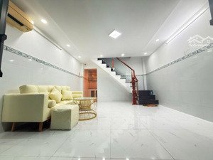 bán gấp nhà đường bùi văn ba, q7, 2pn, 3wc, dt 28m2, giá: 4,7 tỷ (tl nhẹ)