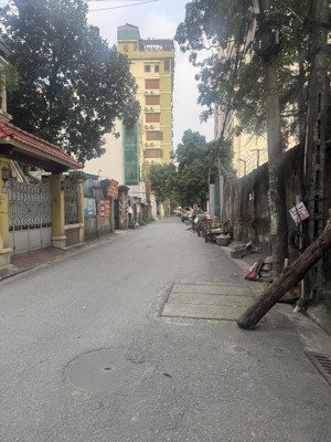 chủ giảm 2 tỷ , 25 tỷ , lô góc nguyễn phong sắc , 72m2 , 4 tầng , kd/vp, cty