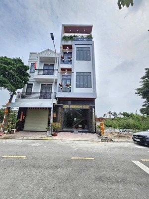 nhà phường tân đông hiệp - tp dĩ an gần ngã tư 550 dĩ an.