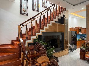 bán nhà mặt tiền trần quý cáp, trung tâm p. ea kao, tp buôn ma thuột ngay chợ bệnh viện vùng...