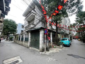 hot hiếm khu phân lô ô tô tránh hoàng đạo thành - bán đất tặng nhà 77/83m - mặt tiền 4.4m - 25 tỷ.