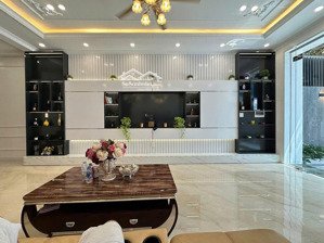 cần bán nhà mặt phố tại phố đặng ma la, lê chân.