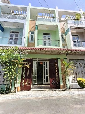 cho thuê nhà 1t2l 3pn. 4wc kdc vạn xuân - tam bình - thủ đức