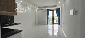 cho thuê opal skyline 2pn có một số nội thất, máy lạnh, tủ quần áo, máy giặc lh: 