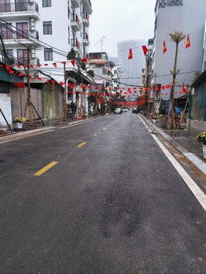 vị trí đẳng cấp - nhà mới đẹp - 15m ra ô tô tránh - hàng xóm ciputra - tiện ích vô kể