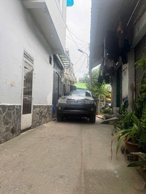 nhà 1 trệt 1 lầu hẻm xe hơi hoàng bật đạt, cách hẻm xe tải vài mét, giá 5.45 tỷ