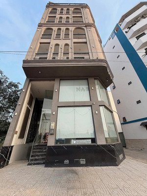 tòa siêu hiếm ngay nguyễn gia trí. 12.3 x 18m. cn 205m2. 4 tầng. hđt 130tr. giá chỉ 46.5 tỷ