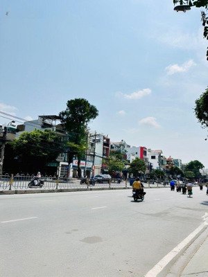 bán nhà đường 8m thông - 4 tầng btct - 60m2 - ngay aeon tên lửa - chỉ hơn 10tỷ. lh 