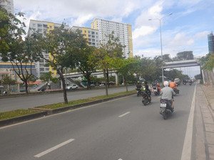 chủ ngộp! bán nền đất 237m2 đã tách thửa có sổ hồng riêng| đường xe tải võ văn kiệt quận 8