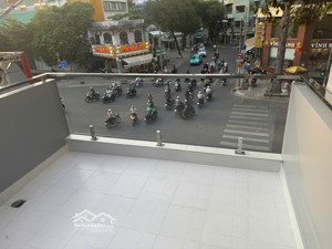 siêu phẩm mặt tiền kinh doanh đường 3 tháng 2 - 3x9m nở hậu 3,6m giá sốc 10,7 tỷ tl