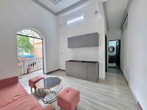 cho thuê căn hộ 1pn, 2 ban công rộng 40m2 full nội thất ngay đường bùi đình túy gần chợ bà chiểu