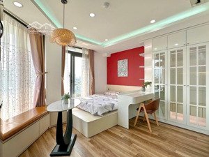 cho thuê chdv 40m2 ở phan xích long full nội thất có ban công gần hoàng sa, trường sa