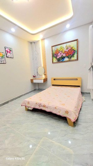 bán nhà lâm văn bền q7, 3 tầng 4 phòng ngủ, ngang 5m dài 12m, sổ hồng - hoàn công, chỉ hơn 6 tỷ