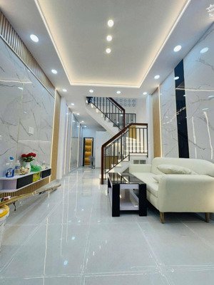 bán nhà lâm văn bền, ngang 4m dài 12m, 3 phòng ngủ 4wc, sổ hồng, chỉ 4.7 tỷ ( còn thương lượng )