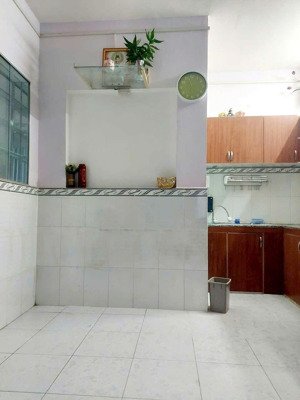 nhà nguyên căn - phước long b - 5tr/th