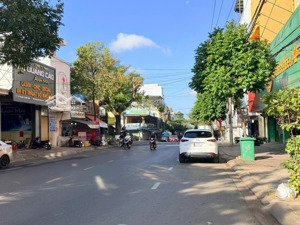 mặt tiền nguyễn thị minh khai đối diện bách hóa xanh giá 11 tỷ