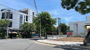 chào bán lô 2mt ngã tư đường trần tử bình(10m5) và mẹ thứ(7m5) hai đường thông dài.sổ đỏ chính chủ