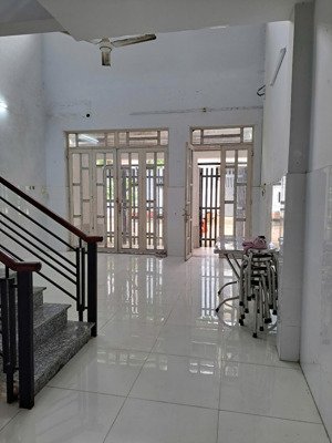 cần bán nhà 2 tầng đường xe tải 10m nguyễn văn tạo, nhà bè. sổ hồng riêng, hoàn công đủ