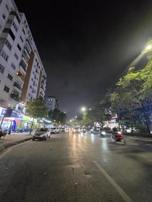 chính chủ cần bán nhà mặt phố mỹ đình, nguyễn hoàng 55m 6t trước nhà thoáng vĩnh viễn