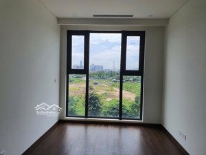 chính chủ bán căn hộ 2pn 60m2 tòa b masteri west heights, view hồ và công viên.
