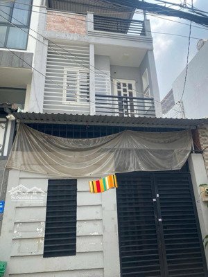bán nhà 3 tầng.3pn. 70m2(4x18). tại phạm văn bạch. f15. tân bình