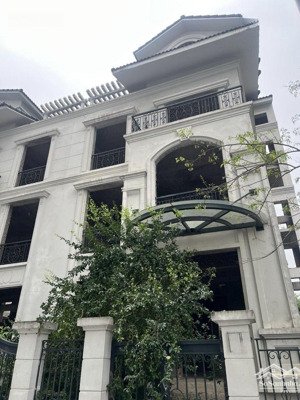 biệt thự xuân la tây hồ | vỉa hè rộng ô tô tránh 4 tầng có hầm - sát phố võ chí công