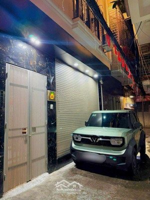 bán nhà trần khát chân ô tô đỗ cửa.5 tầng thang máy full nội thất..dđcc.. chỉ 15,9 tỷ