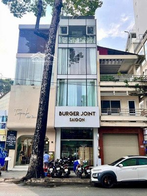 bán nhà mặt tiền đề thám q. 1 - dt 5 x 13m - 5 tầng - hđt 85 triệu/tháng - giá 30 tỷ