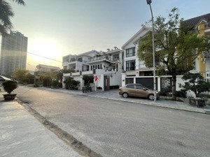 gia đình cần bán đất biệt thự 300m2 kđt vựng đâng. cienco 5 - phường hồng gai - quảng ninh