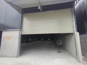 cho thuê kho đường đông mỹ, thanh trì, hn. 580m2, cao 8m, có điện 3fa, xe công đỗ cửa. giá 45k/m2
