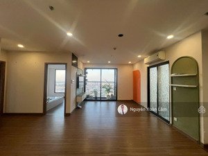 cần bán căn 75m2 full đồ view đẹp nhìn sông hồng giá rẻ 5.330 tỷ bao phí oasis ecopark