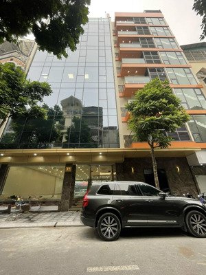 cho thuê toà nhà phố dịch vọng 120m2 6 tầng 1 hầm mặt tiền khủng, thang máy nhập, 55tr/th