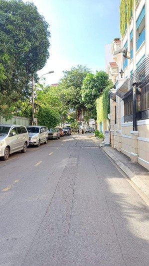 bán nhà kỳ đồng, quận 3 giá - hẻm 6m - đang cho thuê 17 triệu - full nội thất - shr !