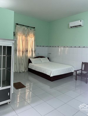 nhà ở & nhà nghỉ 8 phòng đang kinh doanh